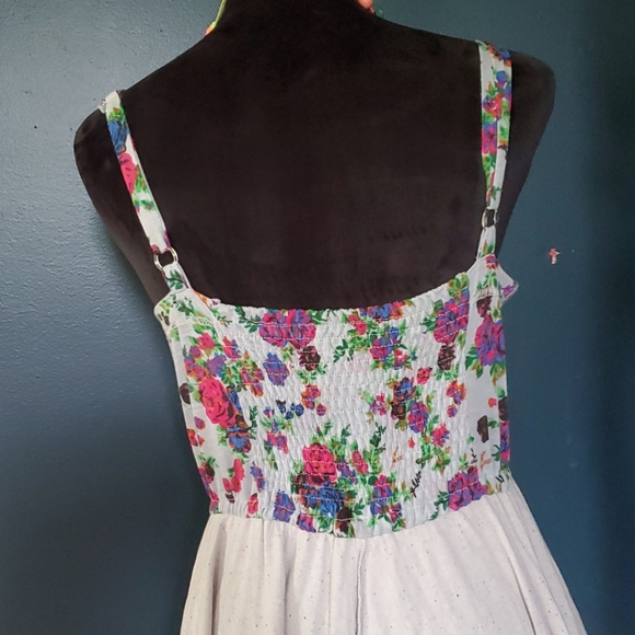 Nick and Mo floral dress - Picture 8 of 9